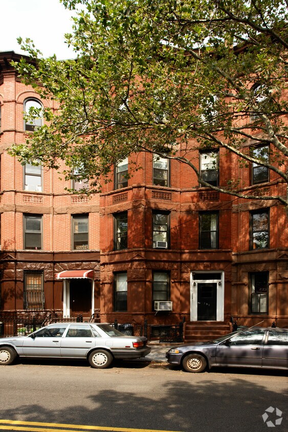 Building Photo - 350 6th Ave