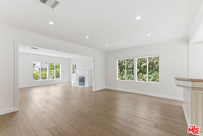 Foto del edificio - 1532 Glendon Ave