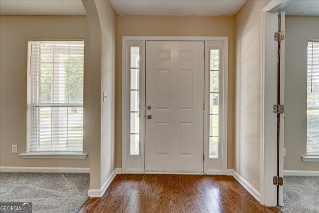 Building Photo - 1475 Trafalgar Way