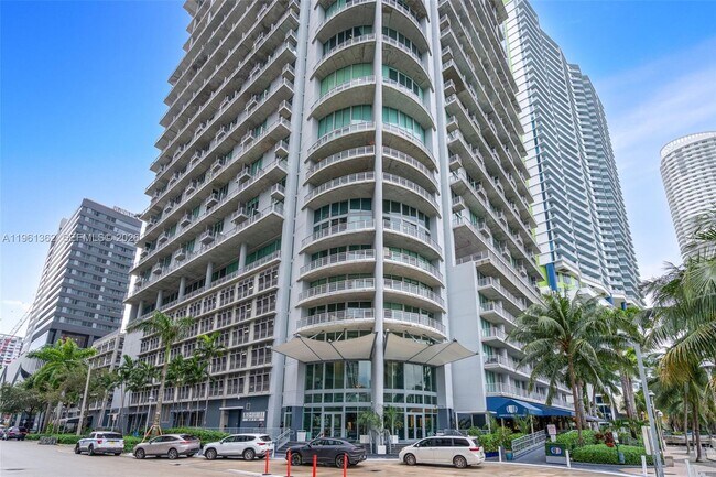 Foto del edificio - 690 SW 1st Ct