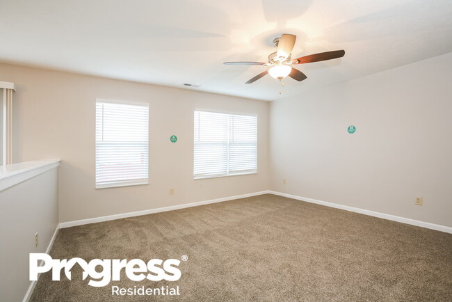 Building Photo - 2208 Rossington Ln