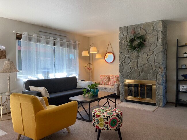 Photo - 6211 Telegraph Ave Apartment