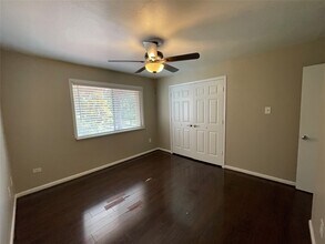 Building Photo - 12315 Glenview Dr