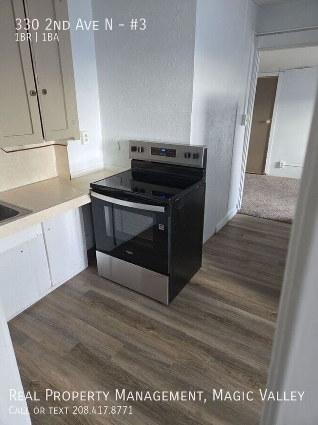 Building Photo - 330 2nd Ave N