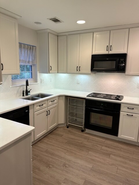 Bright and roomy kitchen - 2108 Montreat Dr