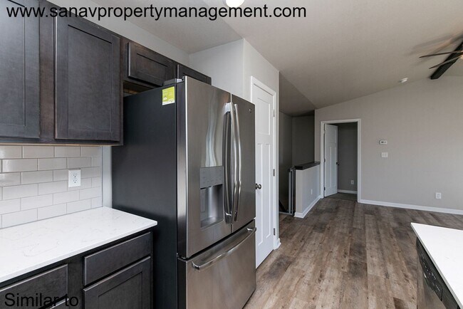 Foto del edificio - 3040 Worchester Dr