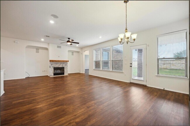 Foto del edificio - 705 Vaughn St