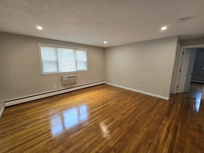 Foto del edificio - 1397 Furnace Brook Pkwy
