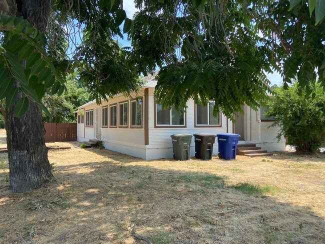 Foto del edificio - 3204 6th St