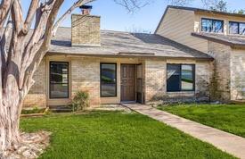 Building Photo - 8235 Summer Side Dr