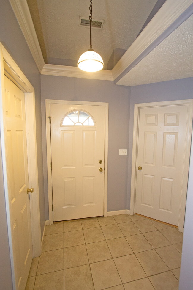 Building Photo - 2321 Winterset Dr
