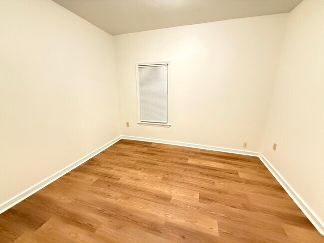 Foto del edificio - 6 S Ward St