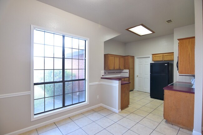 Foto del edificio - 3817 Sawtooth Dr