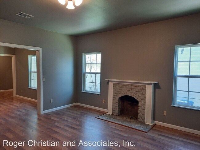 Foto del edificio - 3 br, 1 bath House - 159 E. Jordan Street