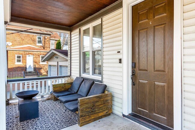Foto del edificio - 1054 Hunterdon St