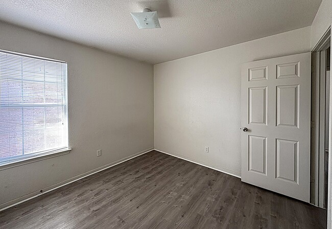 Building Photo - 3402 Cantabrian Dr