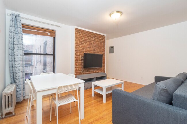 Building Photo - 329 E 94th St
