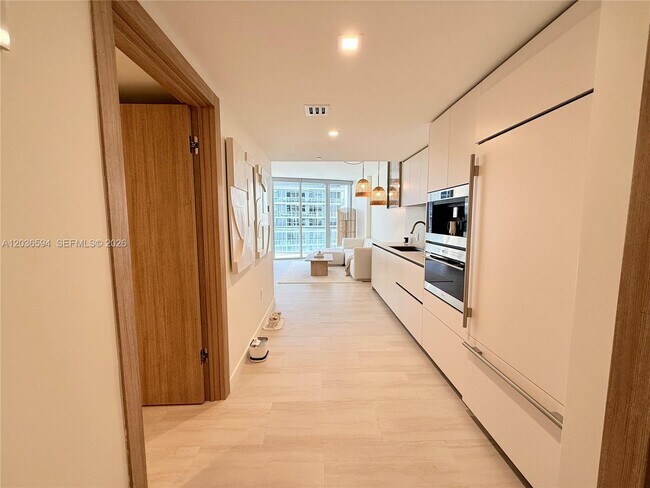 Foto del edificio - 495 Brickell Ave