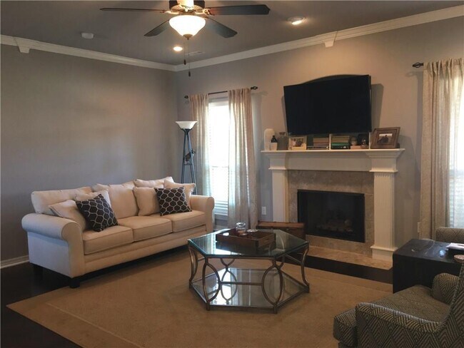 Building Photo - 2960 W Topaz Dr