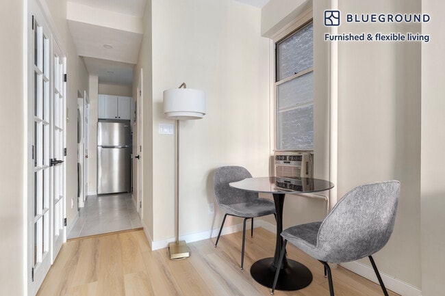 Building Photo - 77 Barrow St