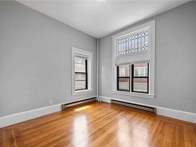 Building Photo - 857 Beacon St