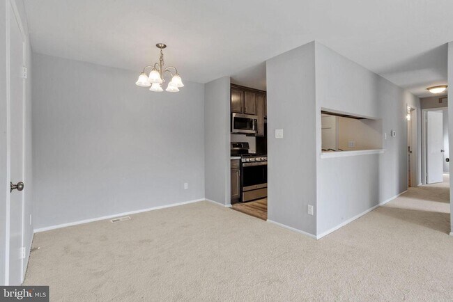 Building Photo - 901 Woodhollow Dr