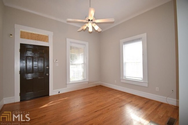 Building Photo - 580 Highland Ave NE