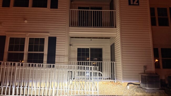 Building Photo - 1217 Waterford Dr