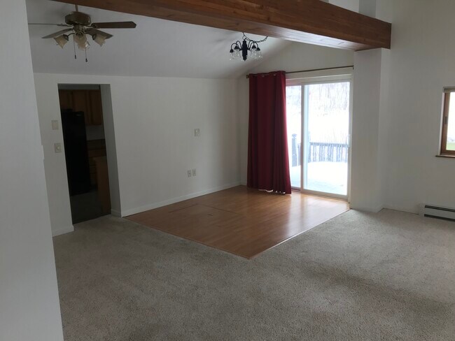 Living Room - 1516 Lake Dr