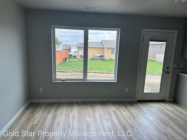 Building Photo - 3 br, 2.5 bath House - 104 Marshall Loop