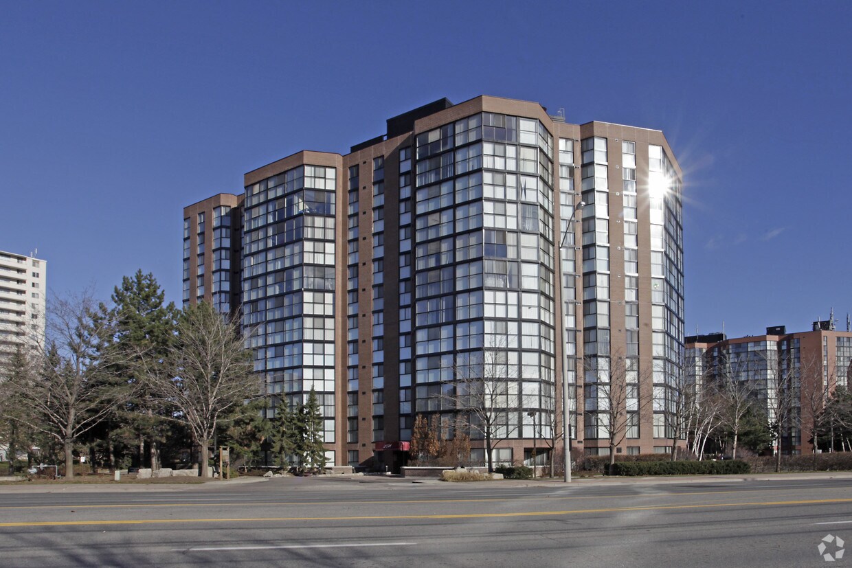 Courtney Club Condominiums Apartments 2091 Hurontario St Mississauga