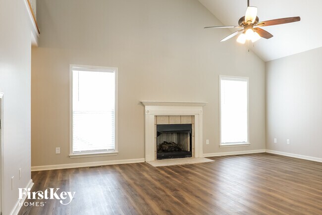 Building Photo - 4416 Spring Cove Dr