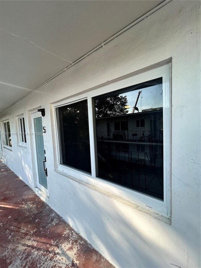 Building Photo - 1150 NW 1st Pl