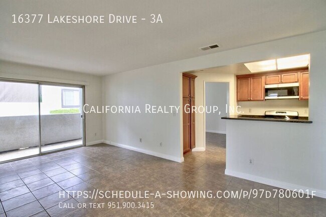 Foto del edificio - 16377 Lakeshore Dr