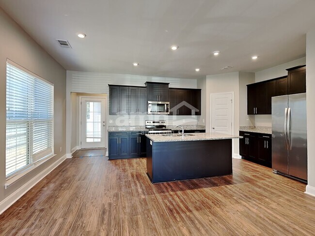 Foto del edificio - 5340 Tupelo St