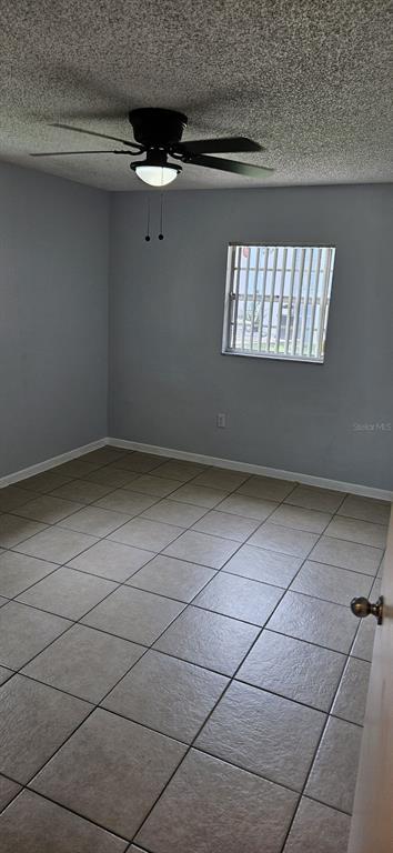 Foto del edificio - 1548 SE 27th St