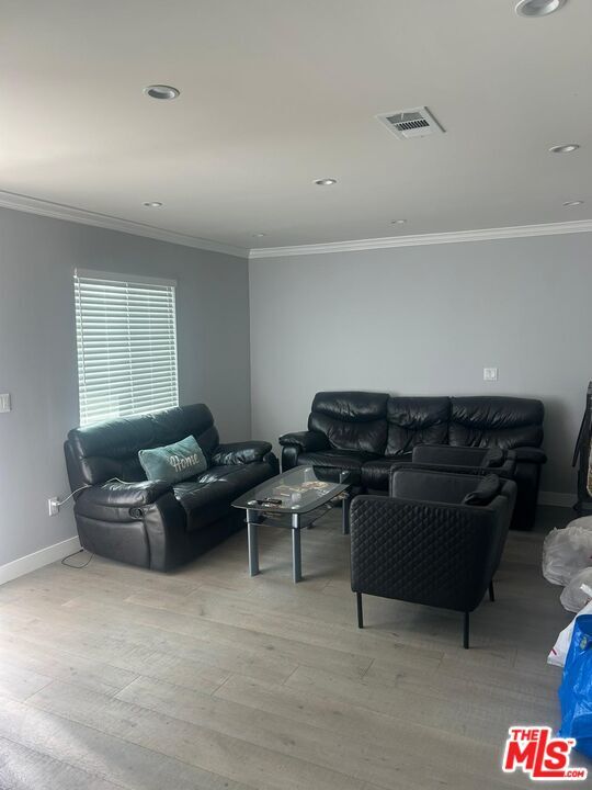 Foto del edificio - 11245 Lull St