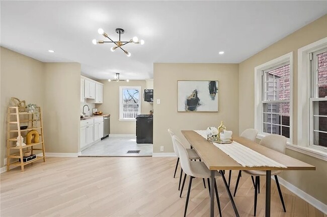 Foto del edificio - 362 Marshall Ave