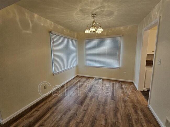 Foto del edificio - 4723 N Cedar St