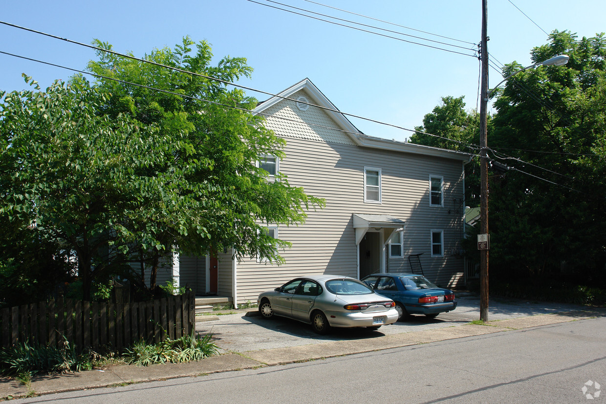 Building Photo - 419 E High St