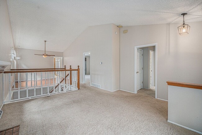 Foto del edificio - Welcome Home to Bristol Cove - Rare End-Un...
