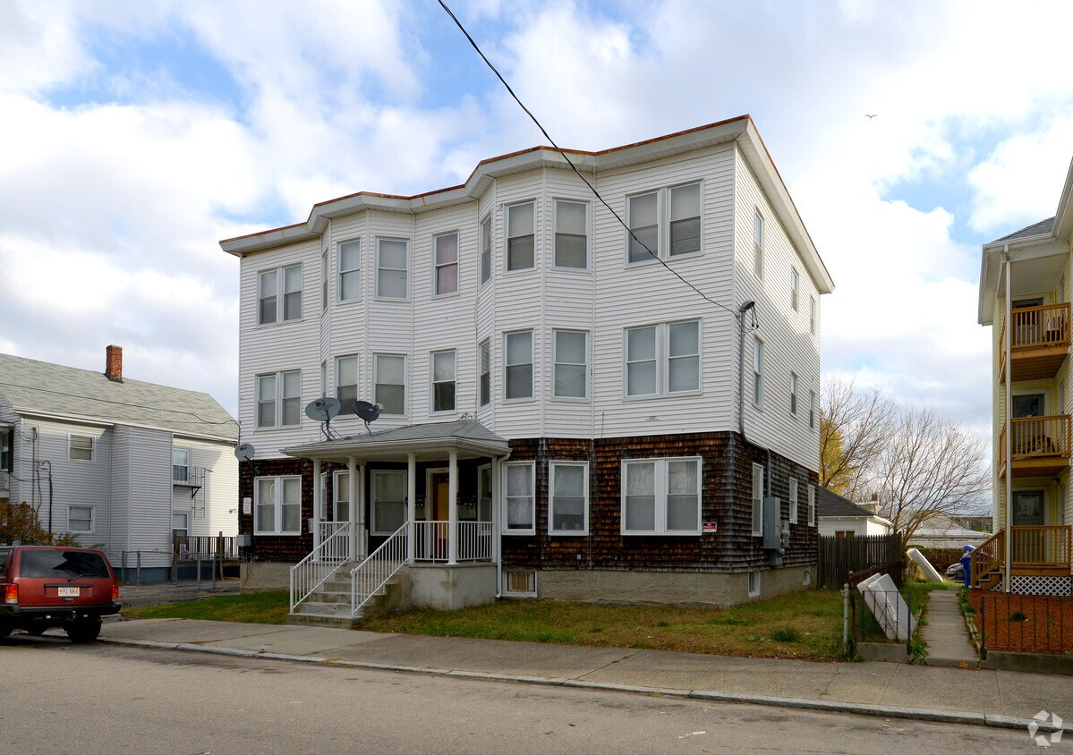 Building Photo - 197 Sabin St