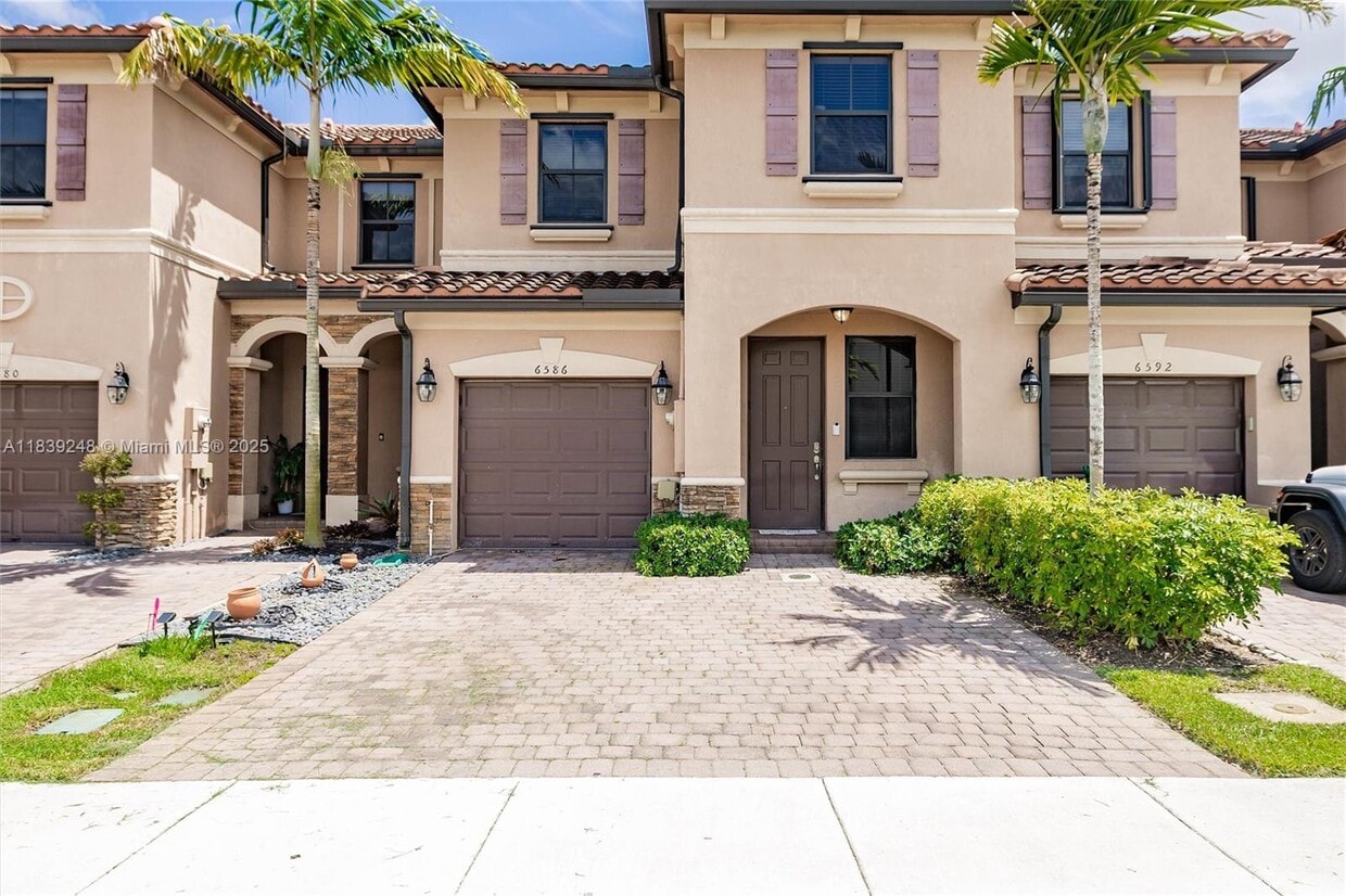 Primary Photo - 6586 S Anise Ct