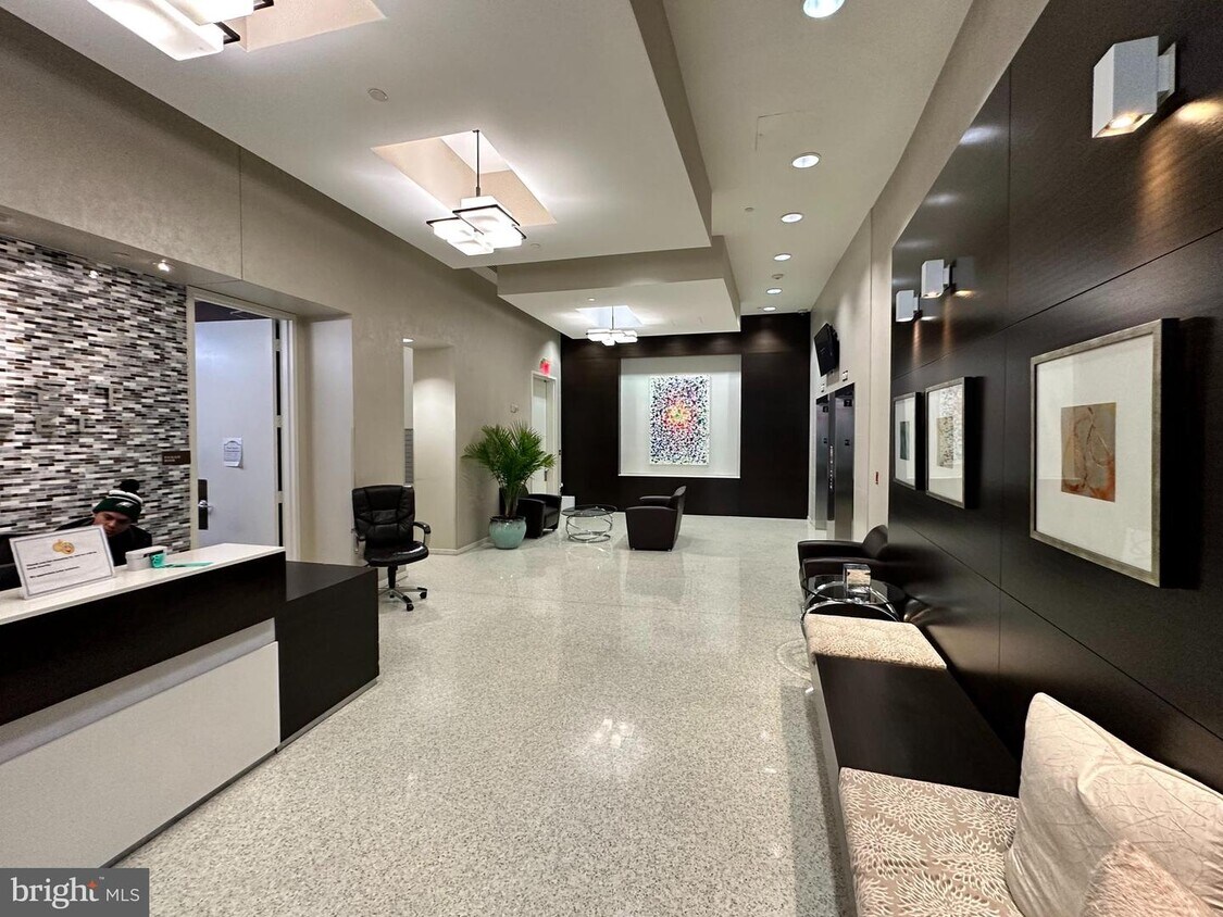 157 Fleet St Unit PH12, Oxon Hill, MD 20745 Room for Rent in Oxon