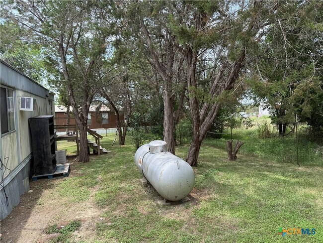 Building Photo - 222 Six Pines Rd