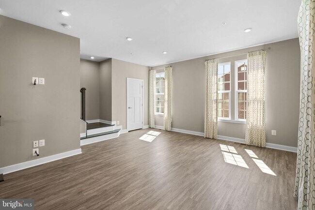 Building Photo - 100 Bethlehem Pl