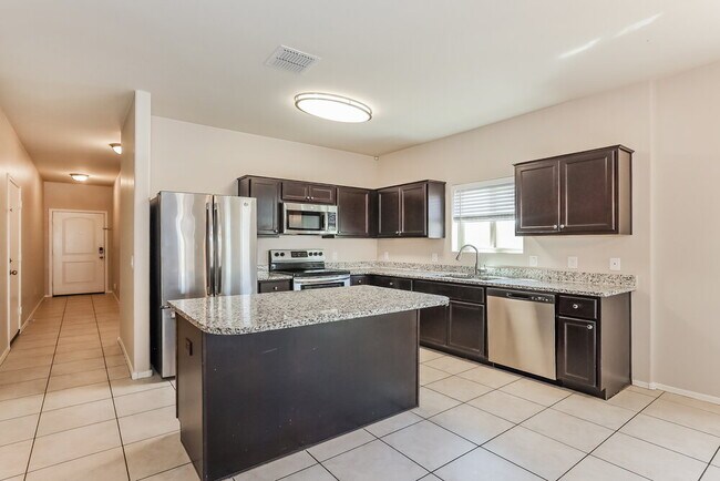 Foto del edificio - 25444 W Darrel Dr