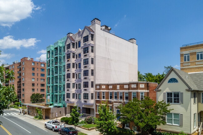 Building Photo - 3217 Wisconsin Ave NW