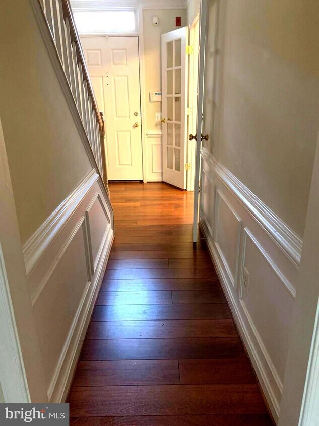 10331 Sager Ave, Fairfax, VA 22030 Townhouse for Rent in Fairfax, VA