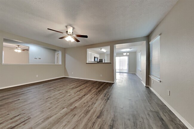 Building Photo - 29249 Legends Valley Dr